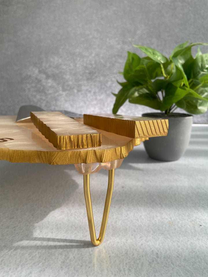 Resin Cake Stand